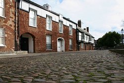 Cathedral Yard Wallpaper