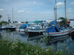 boats in beck Wallpaper