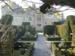 A picture of Hever Castle Wallpaper