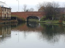 Bridge over the Grand Junction Canal at Alperton early 2005 Wallpaper