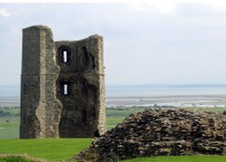 Hadleigh Castle, Essex Wallpaper