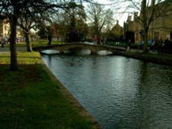 Bourton-on-the-Water Wallpaper