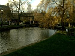 Bourton on the Water Wallpaper