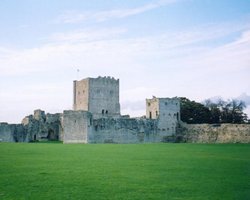 Portchester Castle, Hampshire Wallpaper