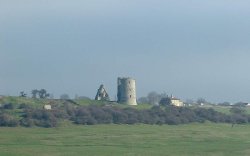 Hadleigh Castle in Essex Wallpaper