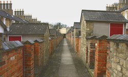 Alley Way, Swindon, Wiltshire. March 2005 Wallpaper