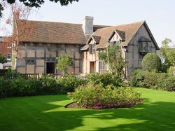 Shakespeare's Birthplace Wallpaper