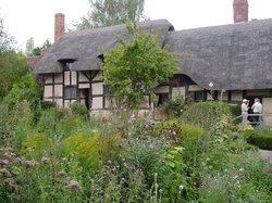 Anne Hathaway's Cottage, Stratford upon Avon Wallpaper