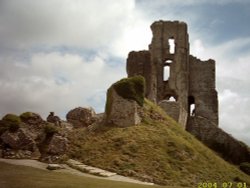 Corfe Castle, Dorset Wallpaper