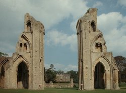 Ruins of the Great Abbey at Glastonbury Wallpaper