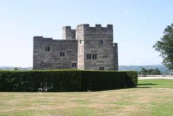 Castle Drogo, Dartmoor Wallpaper