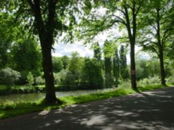 Walking along the River Severn at Shrewsbury, Shropshire Wallpaper