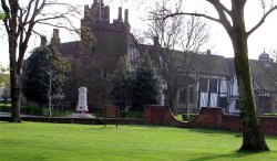 War Memorial & Old Hall, Gainsborough, Lincolnshire Wallpaper