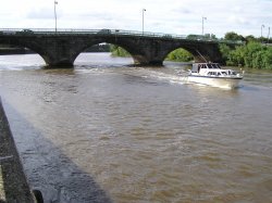 Riverside Walk, Gainsborough. Trent Bridge Wallpaper