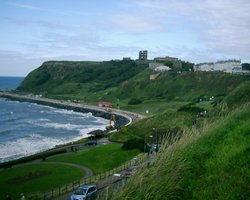 Scarborough, North Yorkshire - South bay at night Wallpaper