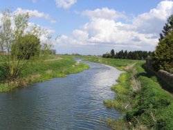 River Glen, Pinchbeck, Lincolnshire Wallpaper