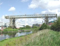 Warrington Transporter Bridge over the river Mersey Wallpaper