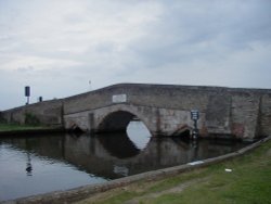 Potter Heigham Bridge, Norfolk Broads Wallpaper