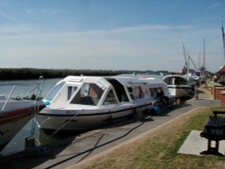 Reedham, Norfolk broads Wallpaper