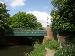 Queens Avenue bridge from Basingstoke Canal, Aldershot, Hampshire Wallpaper