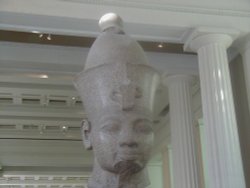 Statue Of Amenhotep III Wallpaper