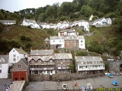 Clovelly Wallpaper