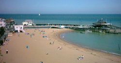 Broadstairs Harbour 08/06/05 Wallpaper