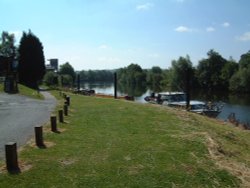 The Bank of the River Severn at Stourport, Worcestershire Wallpaper