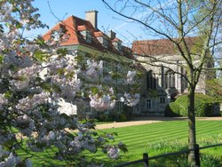 Bishop's House at Winchester Cathedral Wallpaper