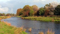 Autumn, River Ribble between West Bradford and Grindleton, Lancashire Wallpaper