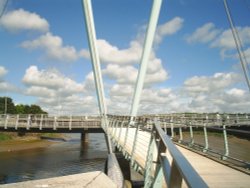 Lancaster's Millenium bridge. 2005 Wallpaper