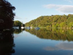 Opposite Belle island. Windermere Wallpaper