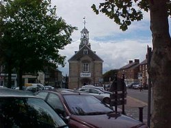 Brackley Town Hall. June 2004 Wallpaper