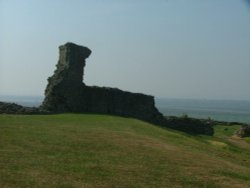 Hadleigh Castle shadow Wallpaper