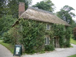 Lanhydrock cottage. Bodmin, Cornwall Wallpaper