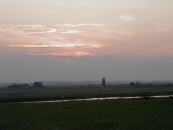 The river Waveney at Burgh Castle, Norfolk Broads Wallpaper