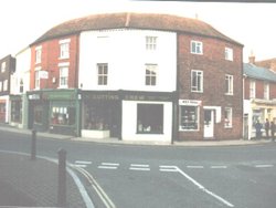 Queen Street Cnr. Emsworth. Hampshire Wallpaper