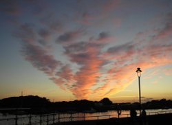 From the Harbour Lights Bistro in Littlehampton scenes like these are seen most nights. Wallpaper