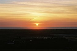 Sunset over Northam Burrows, Appledore, North Devon (Sept 05) Wallpaper