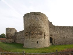 Pevensey Castle, Pevensey, East Sussex Wallpaper