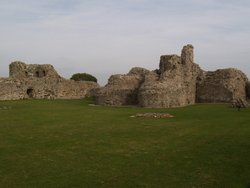 Pevensey Castle, Pevensey, East Sussex Wallpaper