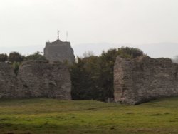 Pevensey Castle, Pevensey, East Sussex Wallpaper