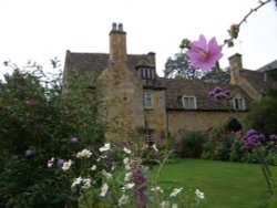 Garden in Winchcombe, Gloucestershire Wallpaper