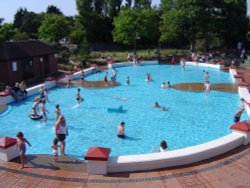 Paddling pool on the Cleethorpes seafront Wallpaper