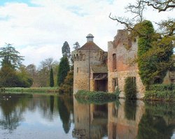 A picture of Scotney Castle Wallpaper