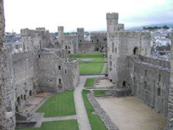 Caernarfon castle early in september 2005 Wallpaper