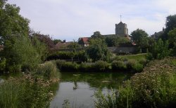 Eastbourne, E. Sussex, Old Town, Motcombe Gardens and St Mary's parish church Wallpaper