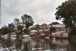 Homes on the waterfront, Christchurch, Dorset Wallpaper