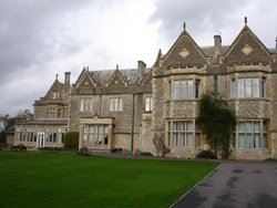 Burton Hill School, Rear view Wallpaper