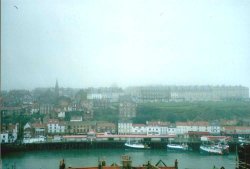 River Esk and West Side in Whitby, North Yorkshire Wallpaper